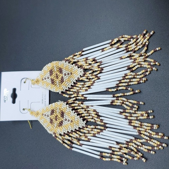 NWT Handmade Aztec Southwestern Indian Seedbead Tassel Dangle Earrings Plated - Picture 1 of 7